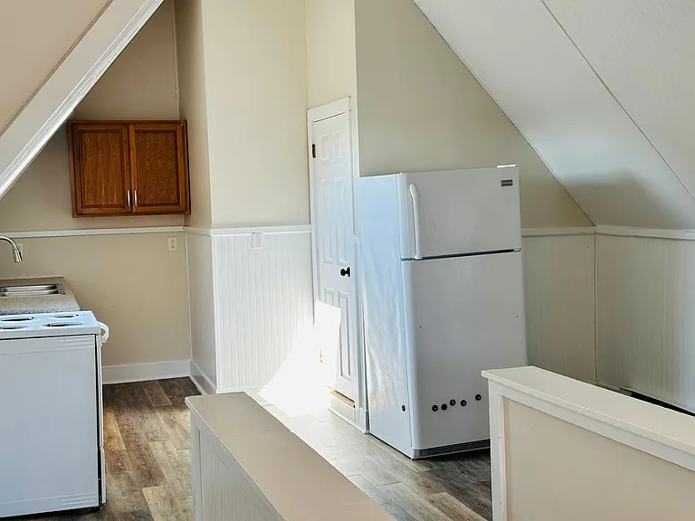 36 Wentworth St #3 — Photo 9