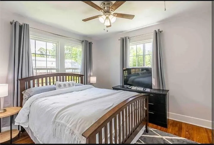 3 bed, 1000 sqft, $2,500 — Photo 4