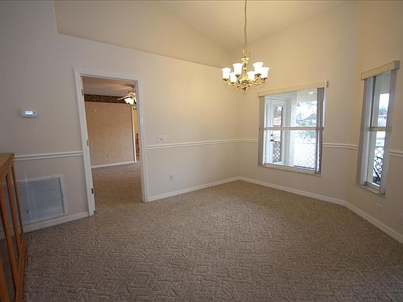 4th image of 36 Wisteria Dr