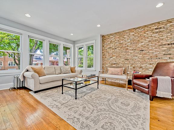 2nd image of 4342 W Drummond Pl