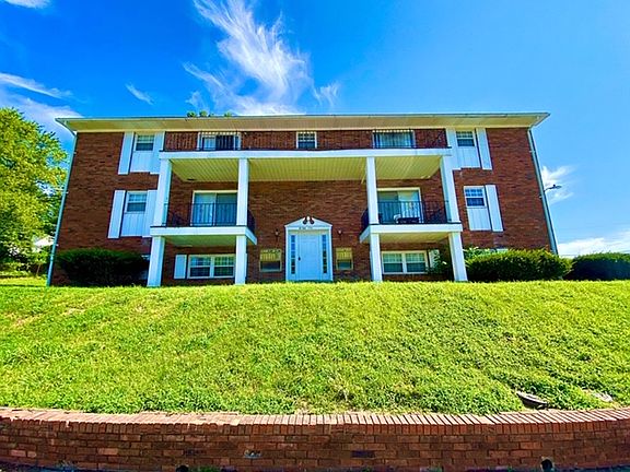 2nd image of 2711 Mount Vernon Ave