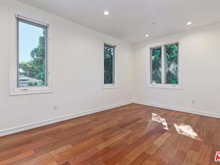 2890 Forrester Dr — Photo 31