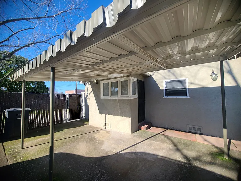 114 Taylor St — Photo 36