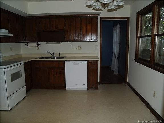 5th image of 3611 Horseshoe Dr