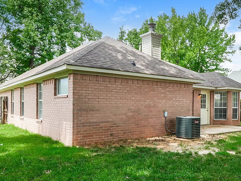 3920 Pecan Trace Cv — Photo 15