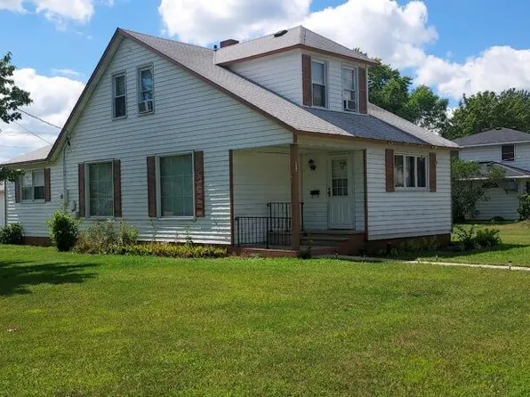 404 1st St NW, Melrose, MN 56352