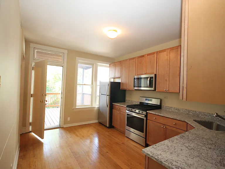 1336 W Belmont Ave #3 — Photo 5