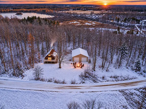 2881 Deer Trl, Gaylord, MI 49735