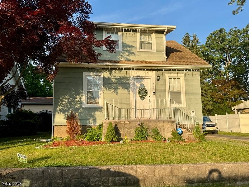 1st image of 165 5Th Ave