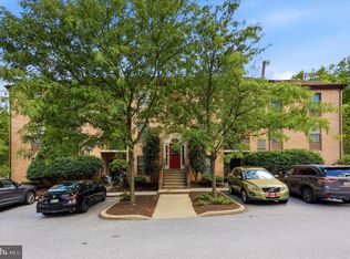 332 Washington Pl #32, Wayne, PA 19087