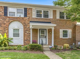 1313 Lancaster Pl, Hurstbourne, KY 40222