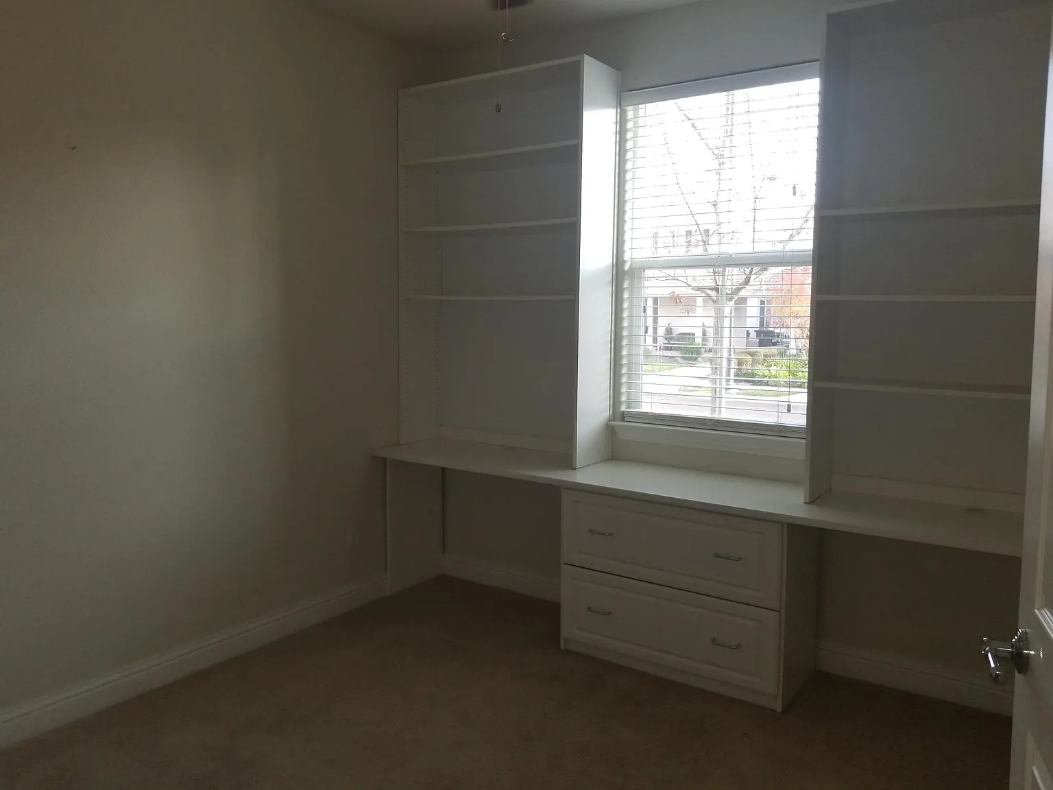 4 bed, 3064 sqft, $3,650 — Photo 4