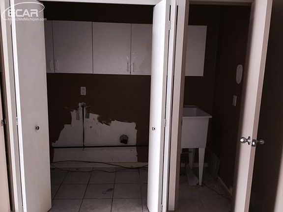 5th image of 2040 Garland Ave