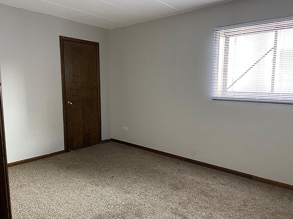 5th image of 17614 Rosewood Dr #1B