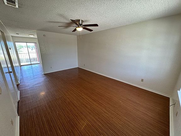 3rd image of 1903 Cedarhill Dr APT C
