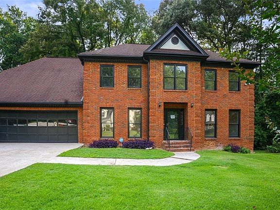 3rd image of 467 Orchards Walk