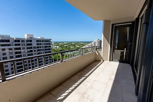 251 Crandon Blvd Photo 1