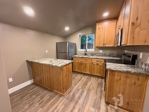 2nd image of 806 Normal Ave APT 2