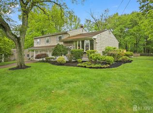 134 Devon Rd, Colonia, NJ 07067