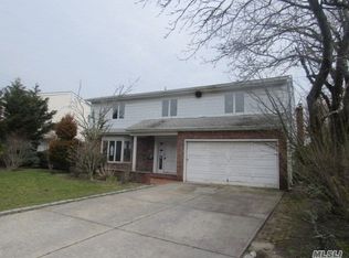 3079 Shore Dr, Merrick, NY 11566