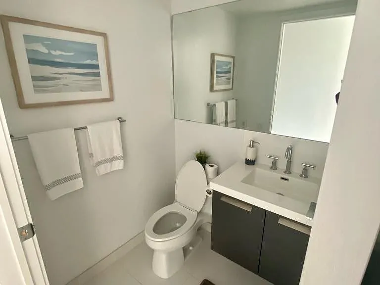 42 Charles St E #702 — Photo 10