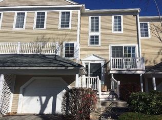3504 Knightsbridge Close, Worcester, MA 01609