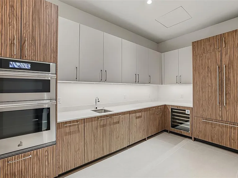 275 1st Ave S #1104 — Photo 59