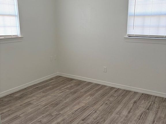 5th image of 2409 E 25th St