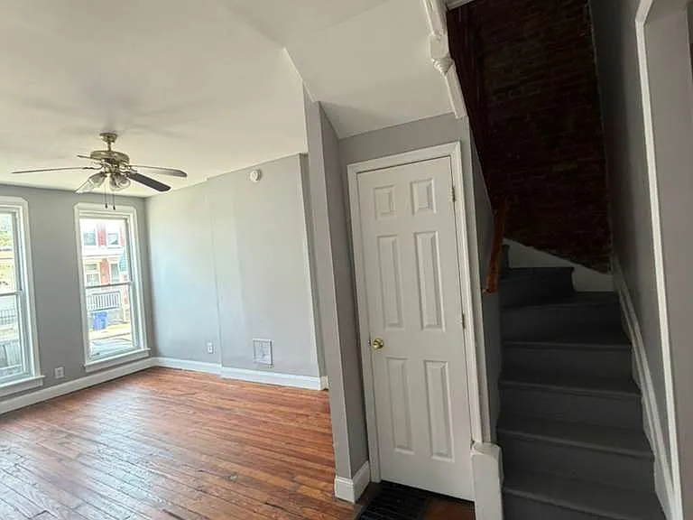 1814 Penrose Ave — Photo 5