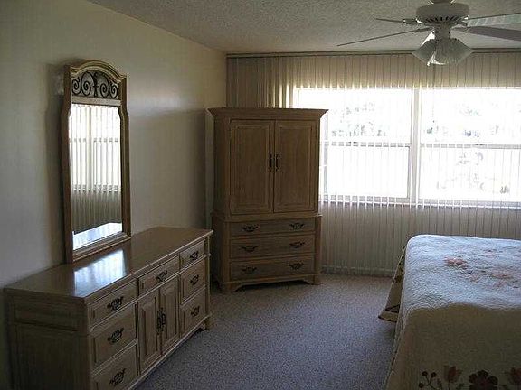 4th image of 3831 Ottawa Ln