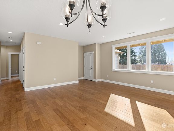 4th image of 134 Heights Lane