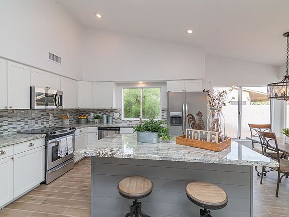 4th image of 30647 N 42nd Pl