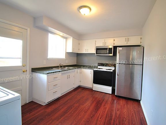 2nd image of 2417-2419 Crabtree Dr #2417