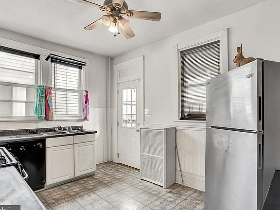 5th image of 3221 N 6th St
