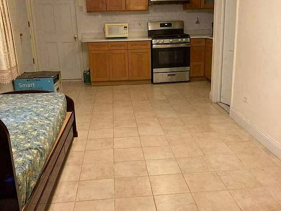 3rd image of 68-44 Clyde St #1
