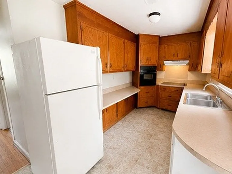 1509 Harbor View Rd #B — Photo 4