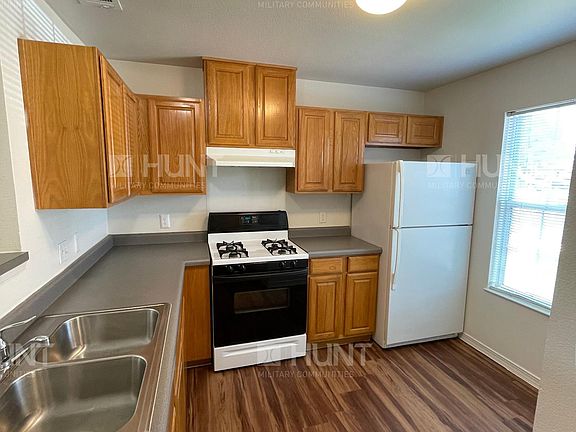 5th image of 3852 American Dr