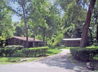 24040 River Rd, Astor, FL 32102