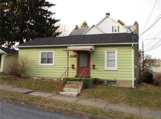 17 E North St, Nazareth, PA 18064