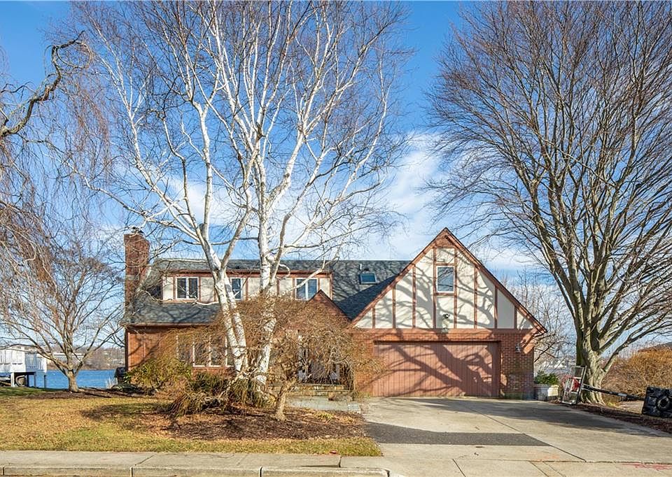 30 Friends Dr, Newport, RI 02840 Zillow