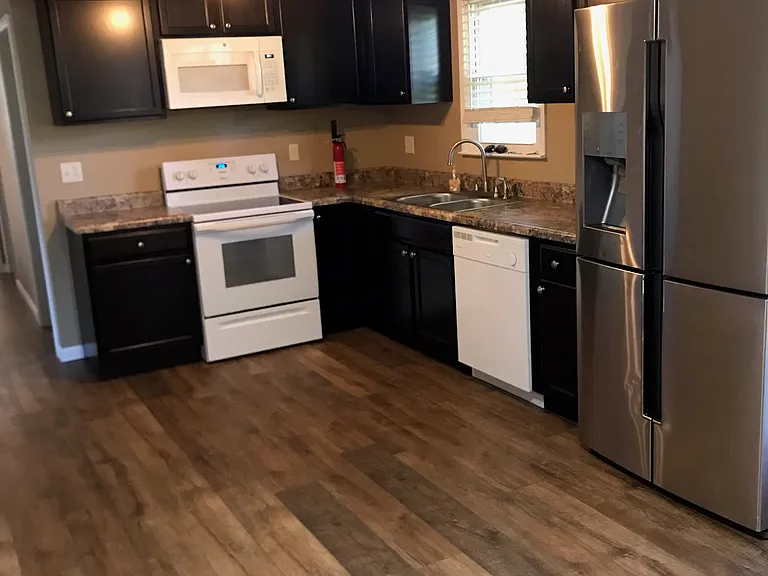 Robindale Dr — Photo 4