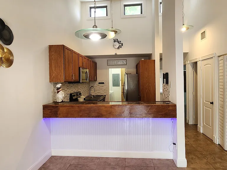 7028 SW 38th Ct #V — Photo 3