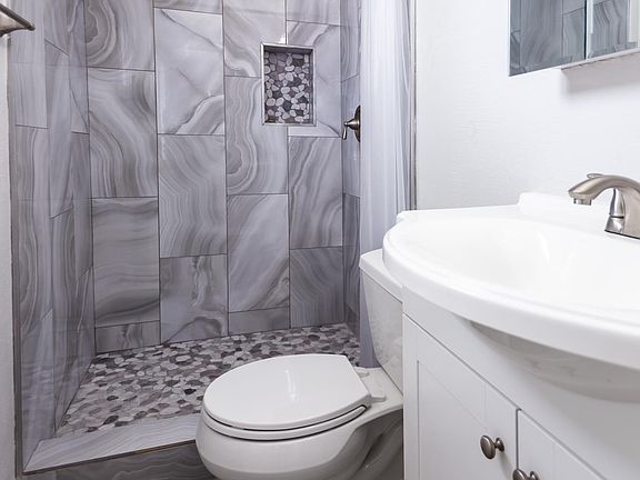 4th image of 3533 E Friess Dr
