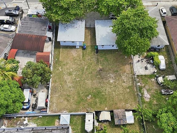 2nd image of 10215 SW 184th St