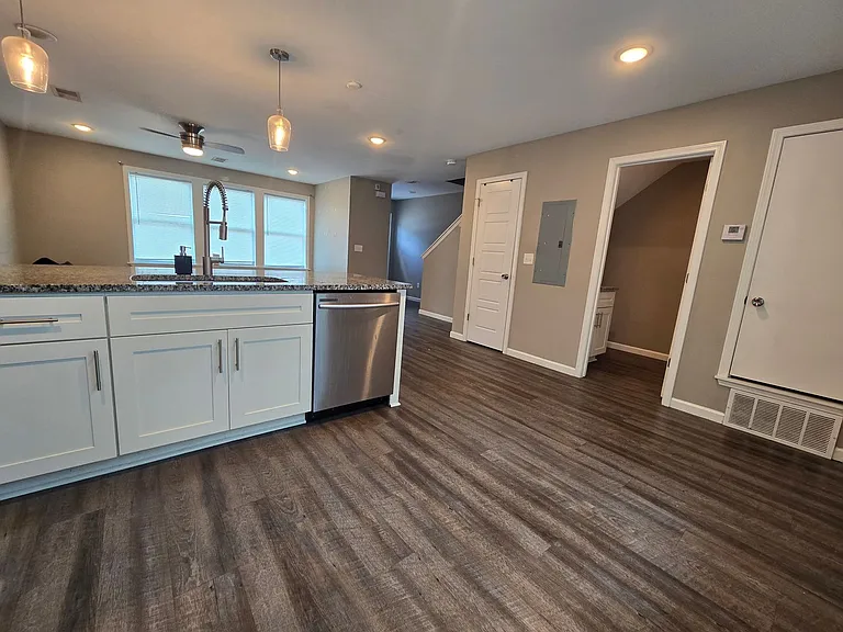 613 Brister St #106 — Photo 23