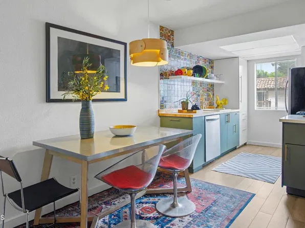 10960 Bluffside Dr APT 102, Studio City, CA 91604