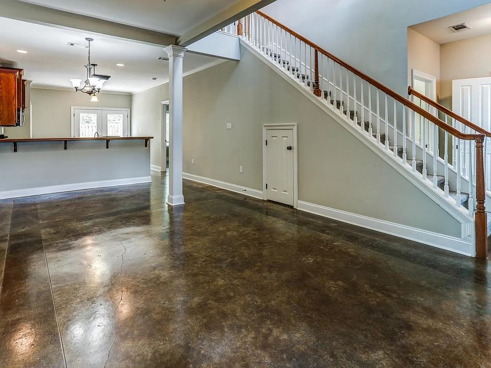 1st image of 12222 Village Dr