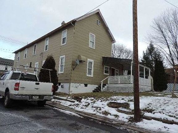 2nd image of 1430 Newport Ave