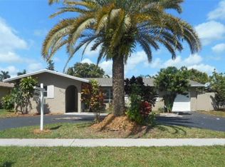 7811 NW 45th St, Lauderhill, FL 33351