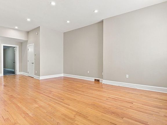 5th image of 821 S 11th St